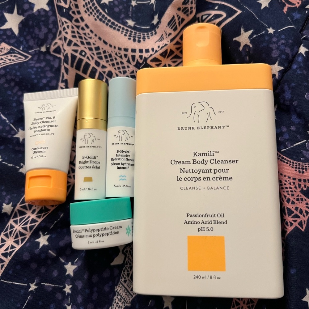 Drunk Elephant Kamili Cream Body Cleanser - Cream and Orange